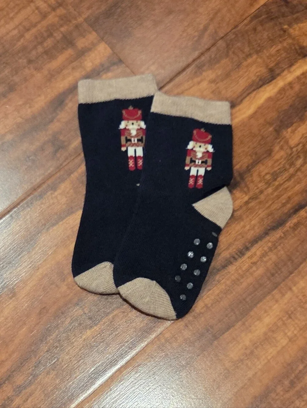 Janie and Jack EUC 18-24 Months Nutcracker Sweater, Corduroy Pants, Socks & Cap